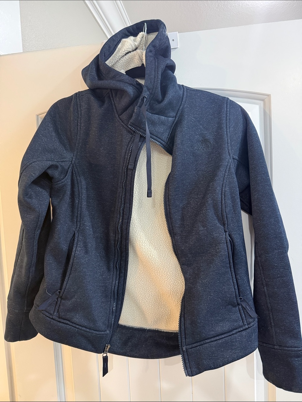 The North Face Navy Kids Hooded Puffer Jacket with Cream Sherpa Lining